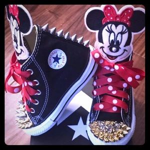 Minnie Mouse custom-made sneakers for kids